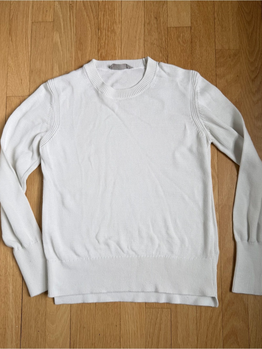 Everlane Women’s White Crewneck Sweater